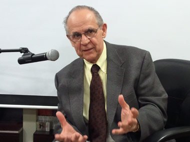 IDC Book Conversations Hosts Dr. Walter Wagner
